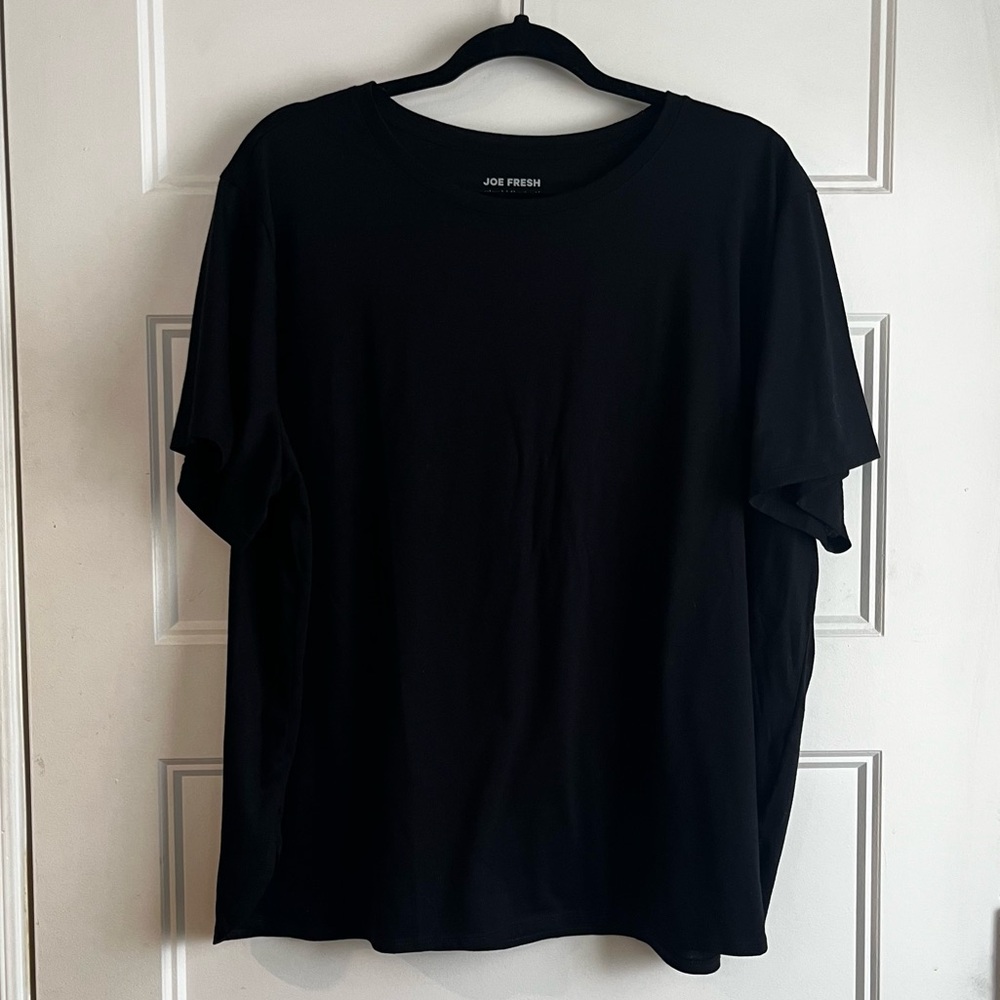 Joe Fresh Women’s Lightweight Relaxed Black Tee | 2X